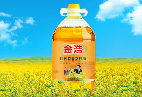 金浩茶油的功效有哪些?。?/>　　</p><p>　　三、金浩茶油能調(diào)節(jié)腸胃吸收<br/>　　茶油獨門秘笈——“不聚脂”性：消除肥胖的最佳方法是控制飽和脂肪酸。<br/>　　普通食用油進入人體后，其未消化部分會聚集在體內(nèi)轉(zhuǎn)化為脂肪，導致肥胖誘發(fā)其他疾病。金浩茶油的單不飽和酸，能與體內(nèi)的分解醇素產(chǎn)生作用，被碳酸氣分解轉(zhuǎn)換為能量，阻斷脂肪在內(nèi)臟及皮下生成，從根本上清除體內(nèi)多余脂肪血糖。<br/>　　四、金浩茶油能調(diào)整神經(jīng)內(nèi)分泌<br/>　　金浩茶油的作用還在于它能調(diào)節(jié)中樞神經(jīng)系統(tǒng)，改善毛細管的通透性和彈性，促進內(nèi)分泌腺體激素分泌、緩解緊張,從而防治神經(jīng)功能下降和神經(jīng)衰弱等癥。<br/>　　很多女性身材好容貌佳,但臉部易長小痘嚴重影響美觀,這實際是內(nèi)分泌不調(diào)和體內(nèi)火旺引起毒素增加所致。豆油花生油等其他草本植物油都屬于熱性油；而茶油歷經(jīng)十三個月的寒暑風霜早已褪盡火氣,屬涼性。吃金浩茶油使體內(nèi)激素分泌正常，只留青春不留痘，皮膚光滑更細膩。<br/>　　五、金浩茶油能提升免疫力<br/>　　預防病毒感染、提高人體X射線的抵抗能力也是金浩茶油的作用之一。食用金浩茶油可提高人體酶的活性，提高代謝率改善體質(zhì)、增加人體生命機能，加強對人體的雙向調(diào)節(jié)作用，保持充沛精力。<br/>　　野茶油中還含山茶甙、山茶皂甙、茶多酚等其他油中沒有的活性物質(zhì)。其中山茶甙有強心作用，山茶皂甙有溶血栓作用，茶多酚可降低膽固醇、預防腫瘤作用。</p></div>
            <div   id=